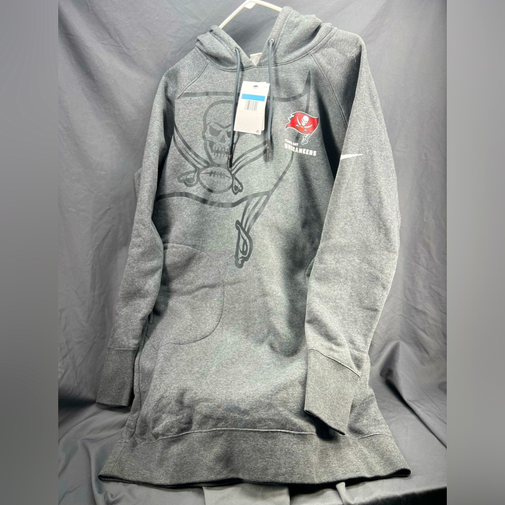 Woman’s Tampa Bay Buccaneers Nike Heather Charcoal Oversize Hoodie Dress (M)